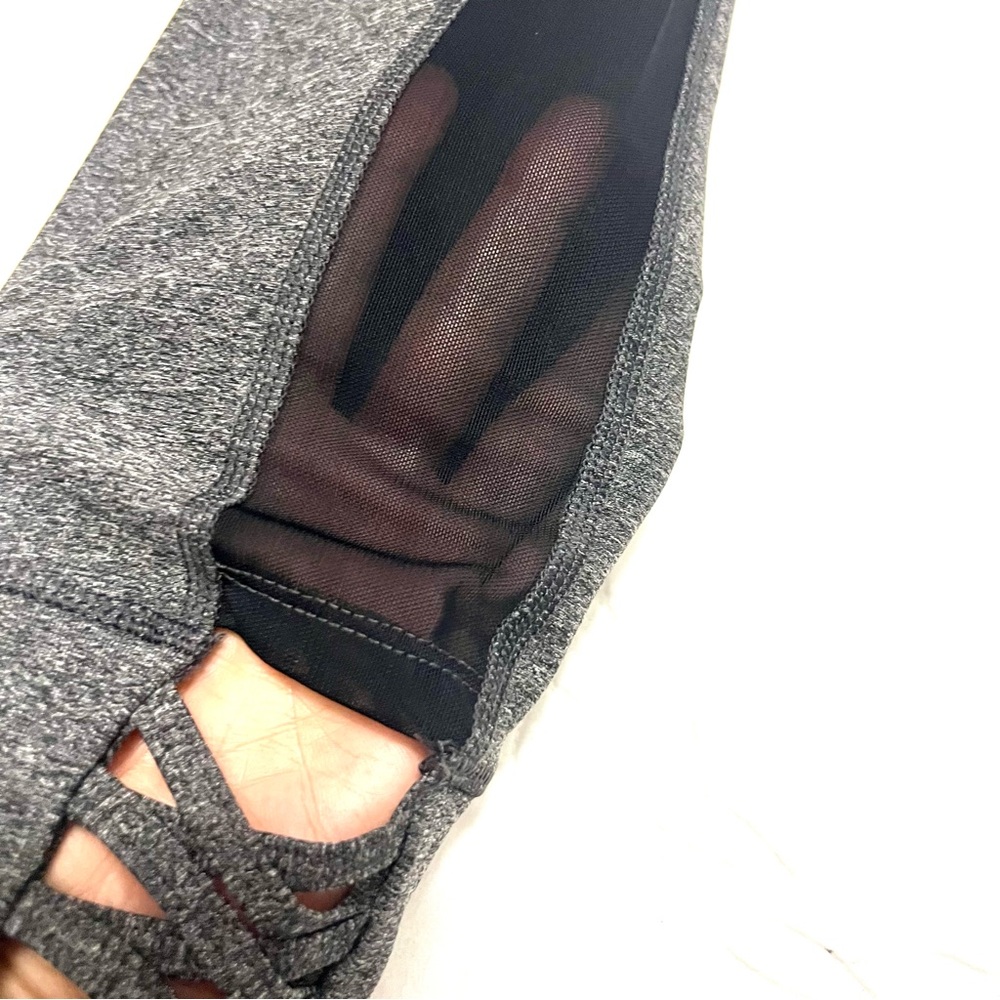 NWT 90 DEGREE BY REFLEX HI RISE GREY CAPRI LEGGINGS with MESH & RUBBER INSERTS - Picture 5 of 9